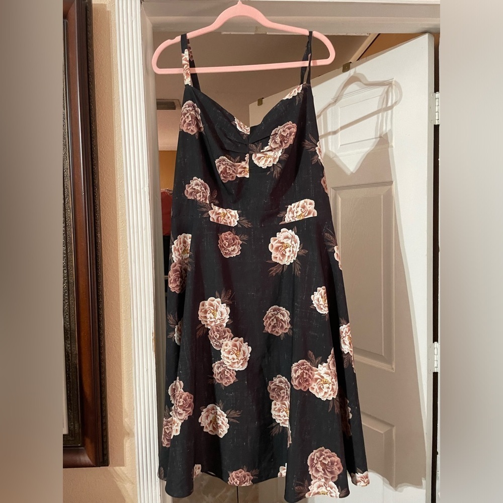 NWT City Chic floral dress size XXL 🌸 A - Picture 2 of 6